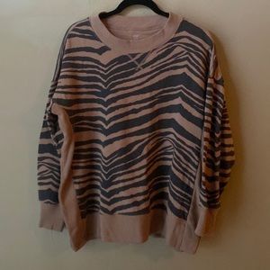Aerie oversized split side tiger print sweater size S